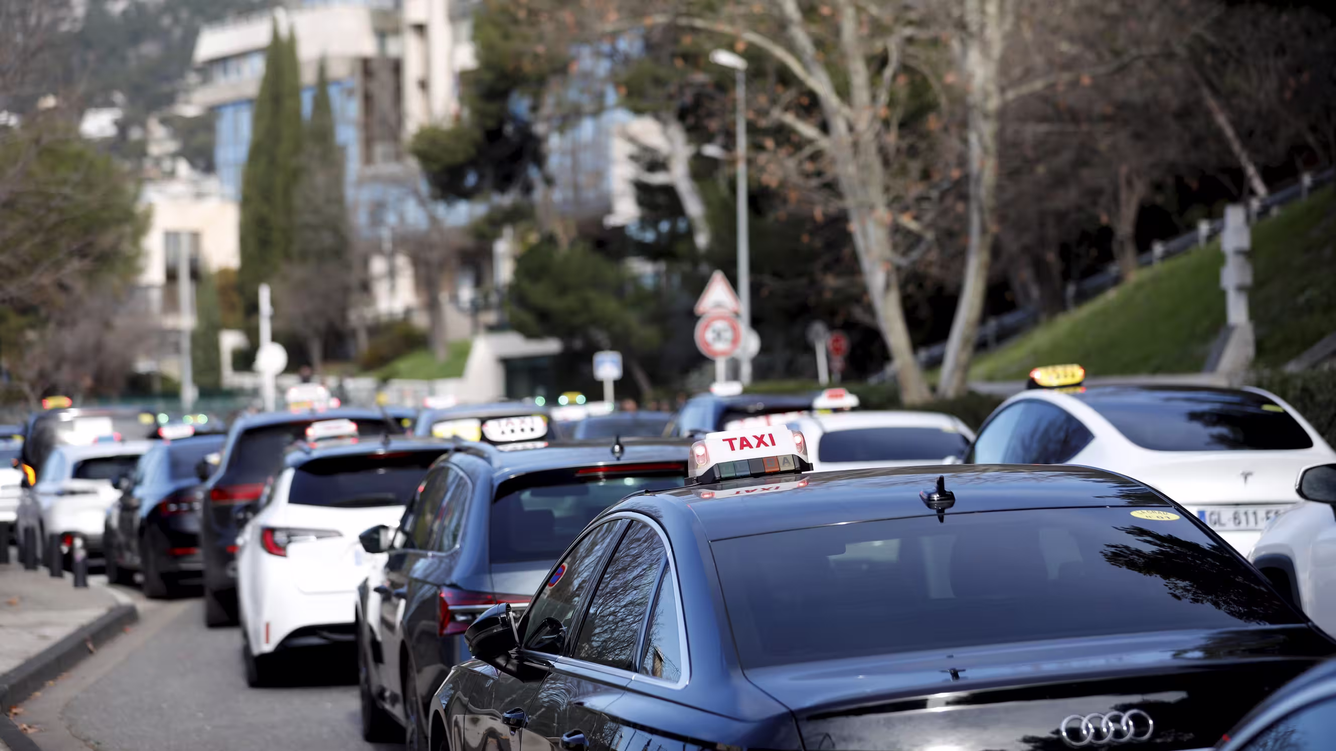 Service juridique de la Fédération des Taxis Indépendants de l'Isère pour assistance en matière de litiges